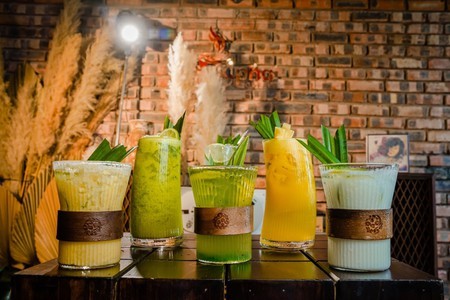 Alpha Coffee - Cafe, Trà & Bánh - KĐT Phú Mỹ An