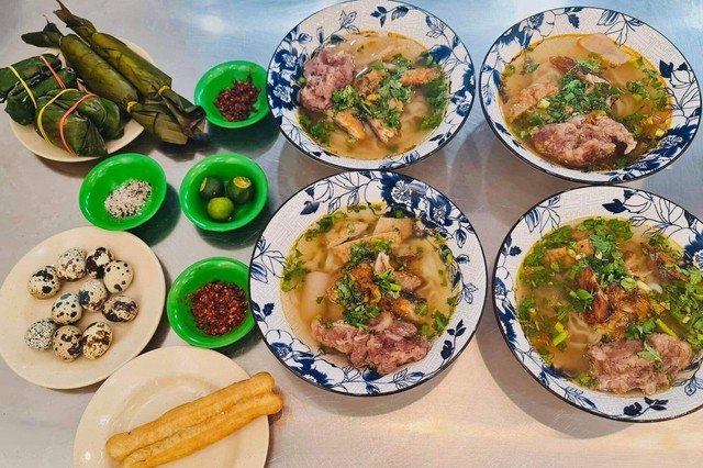 Cô Hà Quán - Bánh Canh, Coffee & Trà Sữa - 24 Phan Khoang