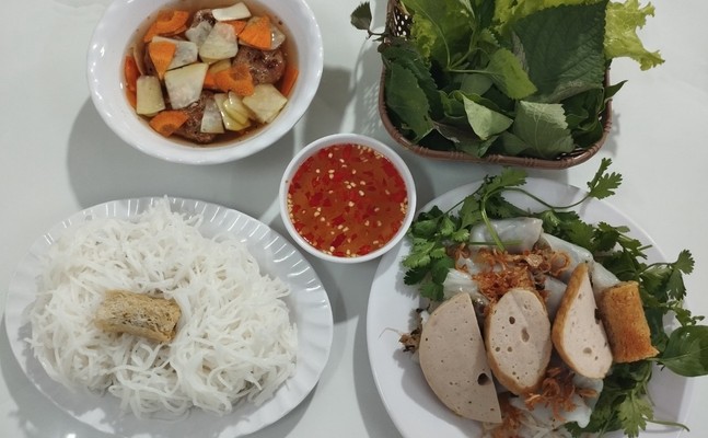 Tiệm Bún Chả Hà Nội & Bánh Cuốn Nóng - Trần Quốc Toản