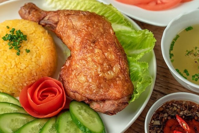 Cơm Tuấn Đạt - Cơm Chiên Gà & Cơm Chiên Hải Sản