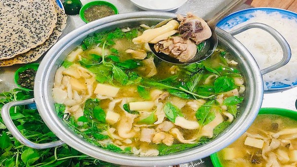 Lẩu Gà Lá É Tao Ngộ - Phan Chu Trinh