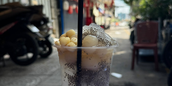 Bà Năm - Nước Mát Long Nhãn - Pasteur