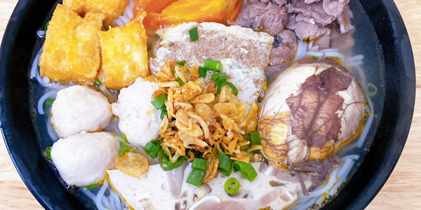 Ngọc Bích - Bún Riêu Cua, Cháo Trai & Bánh Đúc Nóng - Đường Ngọc Hồi