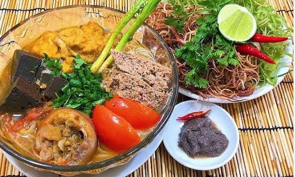 Bún Riêu Canh Bún Chị Linh - Lê Hồng Phong Nối Dài