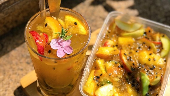 Tiệm Tea, Cafe & Juice 1975