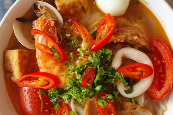 Bún Thái Hải Sản - Cách Mạng Tháng 8