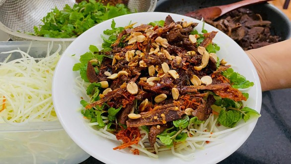 ZyZy Food - Gỏi Cuốn Tôm Thịt, Gỏi Bò Khô & Gan Rim - 572/8 Trần Cao Vân