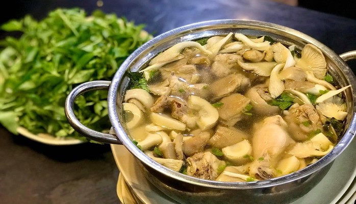 LẨU GÀ LÁ É TAO NGỘ - DƯƠNG QUẢNG HÀM