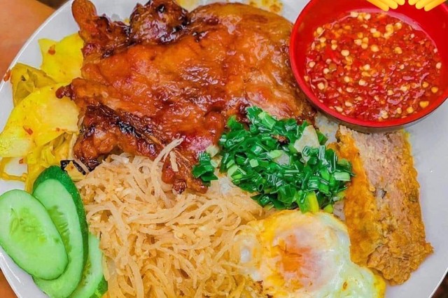 Cơm Tấm Hậu - Trần Hưng Đạo