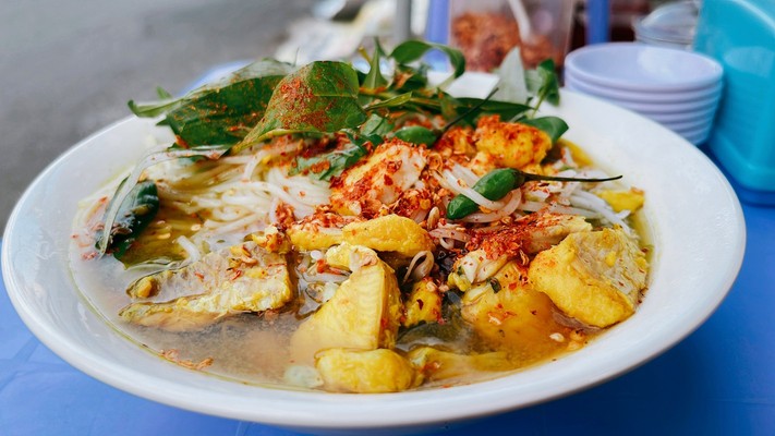 Bún Riêu - Bún Cá Cô Hoa - Bông Sao