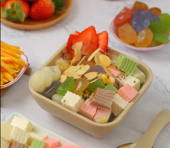 Khúc Bạch Ms Liên