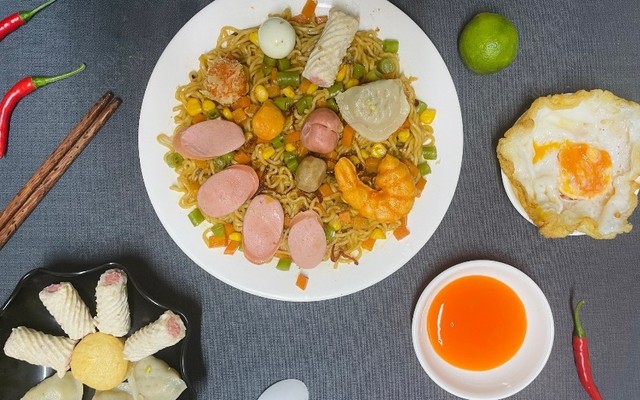 Mì Trộn Indomie 365 - Chân Gà Sốt Thái - Trương Định