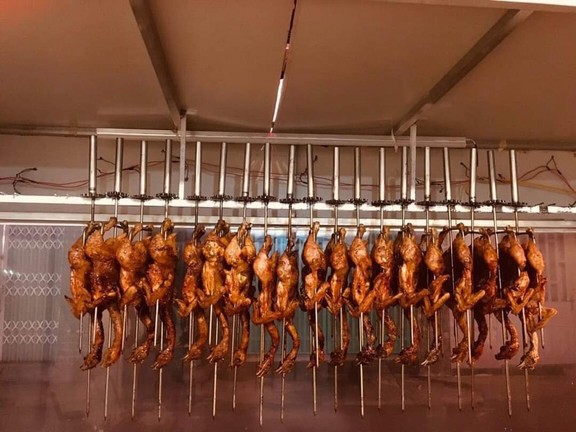 A Mắm - Gà Quay Bánh Bao & Cơm Tấm