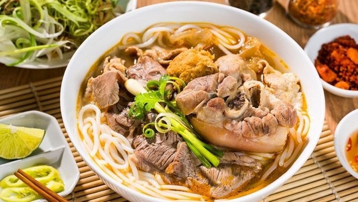 Bún Bò Người Huế 246 - Đông Hưng Thuận 2