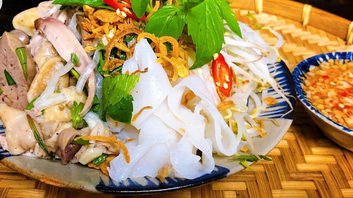 Bánh Ướt Lòng Gà Lái Thiêu - Bánh Canh, Hủ Tiếu & Phở