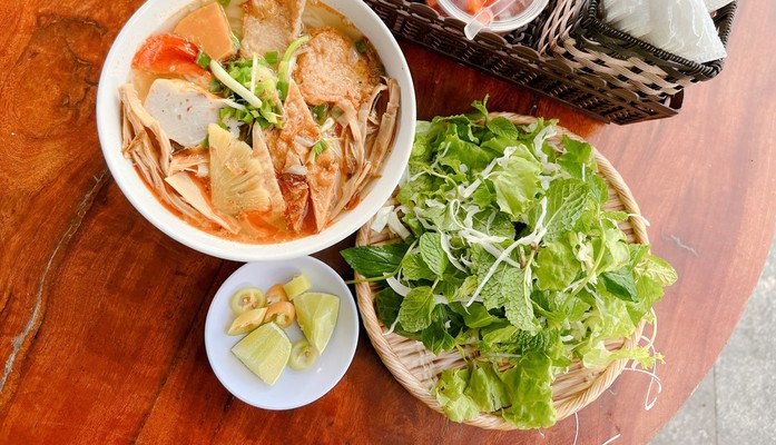 Nguyệt - Bún Chả Cá & Mỳ Quảng