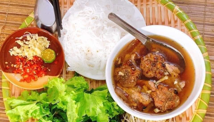 Bún Chả Phố Cổ & Bún Đậu Mẹt Cô Nga - 136 Phúc Diễn