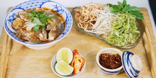 Bún Bò Chị Nhỏ - Nguyễn Văn Đậu