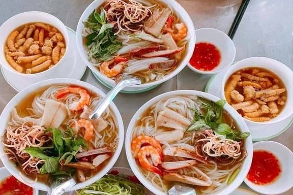 Gỏi Cuốn & Bún Thịt Nướng Bảo Ngọc