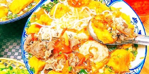 Bún Riêu Cua Bà Hinh - Vạn Phúc