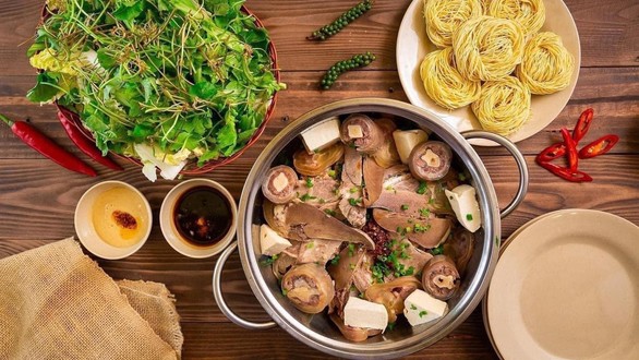 Lẩu Đuôi Bò - Bà Triệu