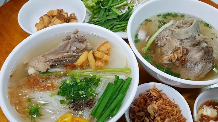 Hủ Tiếu Bà Bảy - Bà Triệu