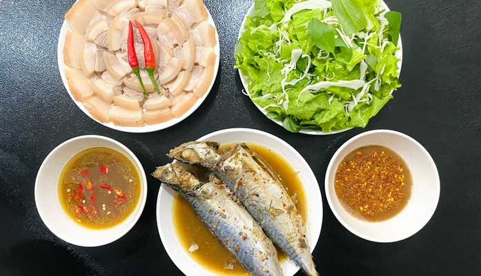 Bé Bi - Bánh Tráng Cuốn Cá Nục, Bánh Tráng Cuốn Thịt Heo & Bún Mắm