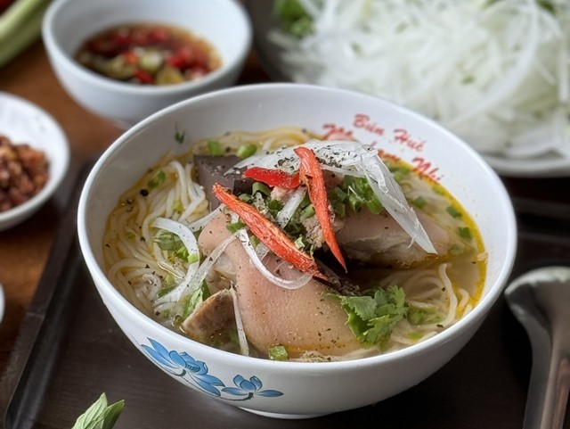 Bún Bò Huế - Madam Nhi