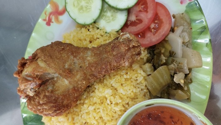 Cơm Gà Zòn 51 - Phạm Văn Thuận