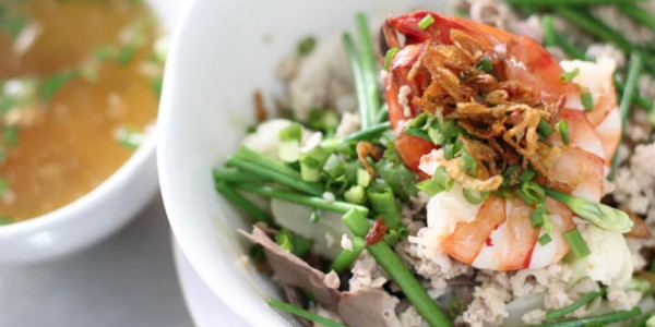 Khot Dee - Hủ Tiếu Thái Tomyum