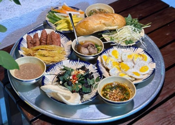 Đà Lạt Ơi - Bánh Căn & Bánh Xèo - Huỳnh Văn Bánh