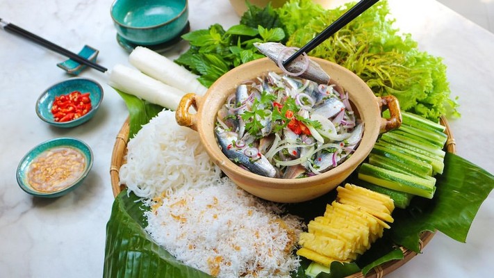 Gỏi Cá Trích Hoàng Anh - Nguyễn Oanh