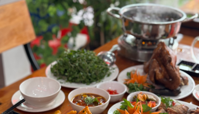 A Miên Quán - Gà Tiềm Ớt Hiểm - Tây Thạnh