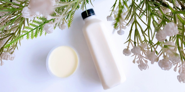 Hinnie - Sữa Chua Nếp Cẩm & Caramel