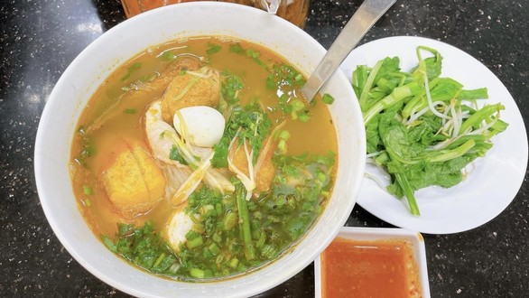 Bánh Canh Cá Lóc Huế - Phan Đăng Lưu