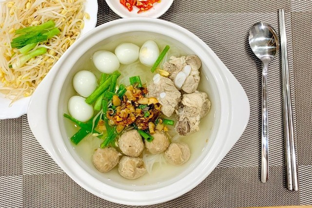 Hủ Tiếu Bò Viên Nhuận Ký