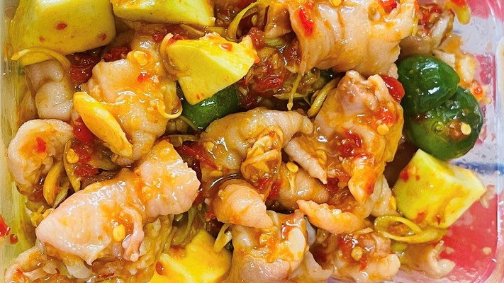 Ăn Vặt Mẹ Bun - Chân Gà Rút Xương Sốt Thái & Bánh Tráng Trộn