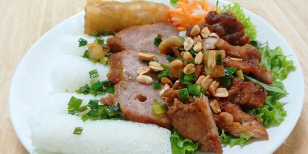 Bún Thịt Nướng - Trà Sữa Út Bi - Phạm Văn Bạch