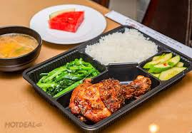 Cơm Gà Xối Mỡ & Sườn Nướng - Đa Mặn Đông 1