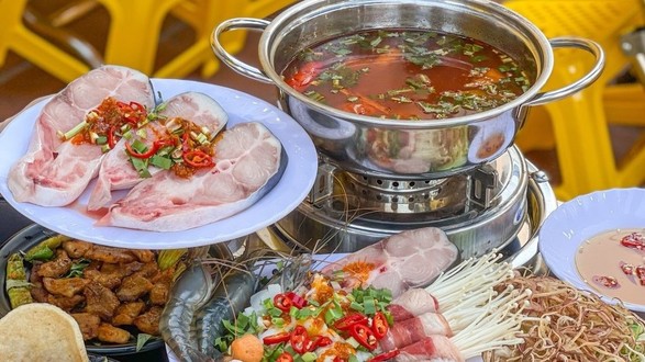 Tiệm Lẩu Haka - Phạm Văn Đồng