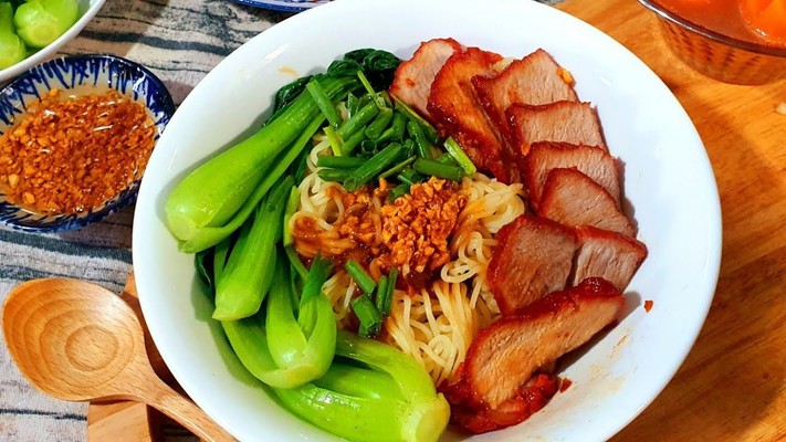 Tiệm Mì Hồng Thịnh - Mì Thập Cẩm, Mì Khô Xá Xíu & Dimsum - Phan Văn Trị