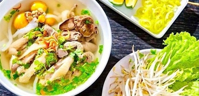 Bánh Canh Cô Lùn - Bánh Canh Gà, Miến Gà & Ăn Vặt