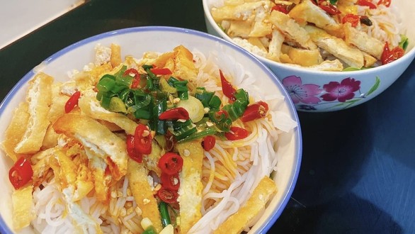 Tiệm Chay Nhà Ny - Bún Mắm Chay, Bánh Xèo & Cà Phê