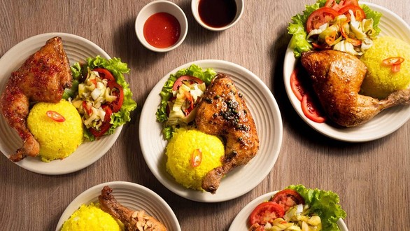 Cơm Gà Xối Mỡ Anh Thư - Cơm Gà Mắm Tỏi