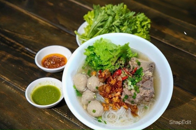 Hủ Tiếu Mì Hồng - Trương Quyền