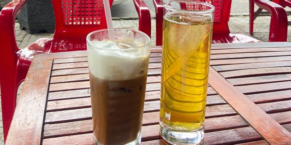 Cafe Muối, Bia & Nước Ngọt - 36 Mạc Cửu