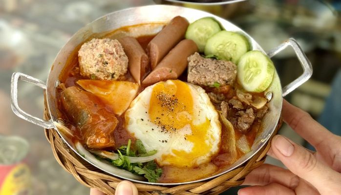 Tiệm Mì Cô Hồng - Bánh Mì Chảo & Mì Trộn Tóp Mỡ - Vũ Hồng Phô