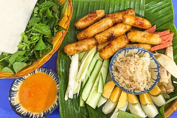 Đặc Sản Phan Thiết Như Thuỳ - Chả Giò Cá Trích & Gỏi Cá Mai Cá Trích