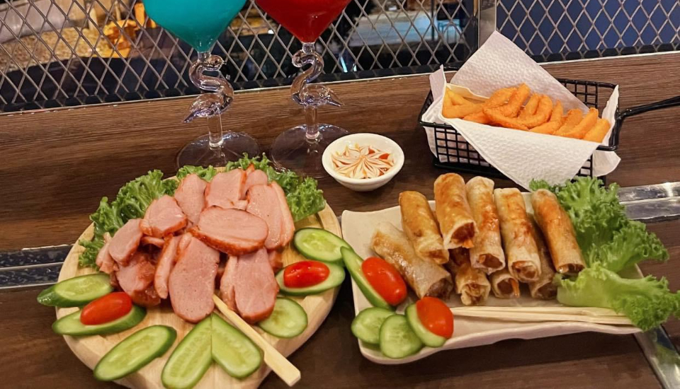 Gét Gô Rooftop - Đồ Uống - Ung Văn Khiêm ở Quận Bình Thạnh, TP. HCM ...