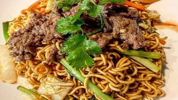 Mì Xào Bò & Nui Xào Bò - Hoa Đỏ